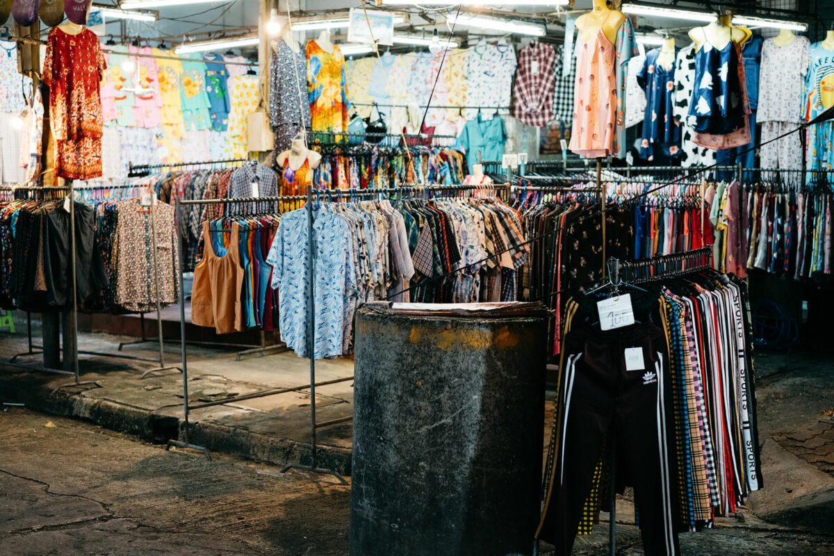 Loi anti fast-fashion : ce qui change pour vos achats au 1er septembre 2026