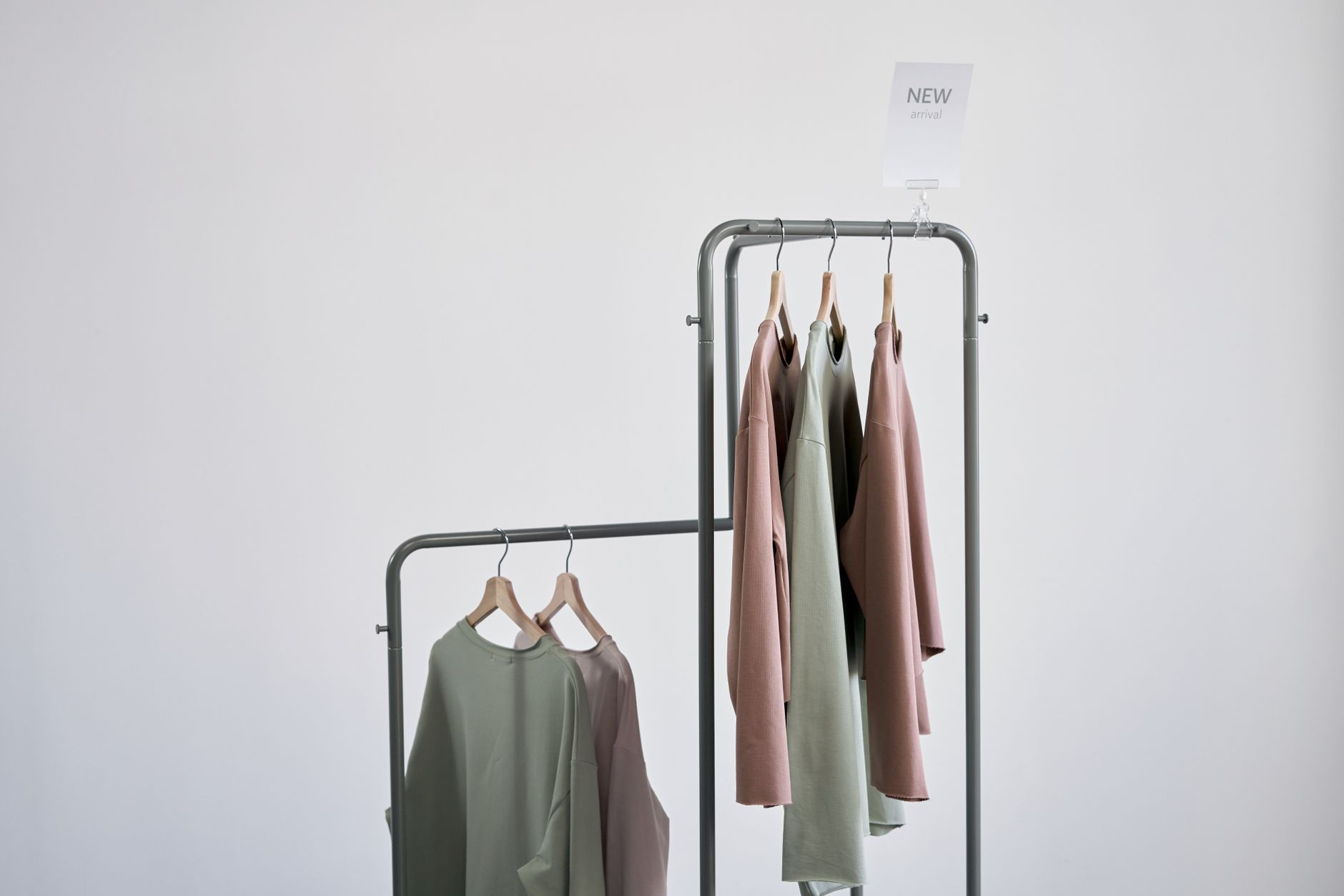 Malus sur l'ultra fast-fashion : ce qu'il change pour vos achats de vêtements à petit prix